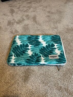 Teal Leaf Laptop Sleeve - Protective Neoprene Case